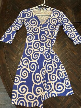 Diane Von Furstenberg Blue and White Printed Dress